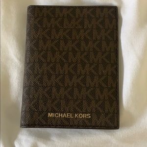 Michael Kors Travel Wallet